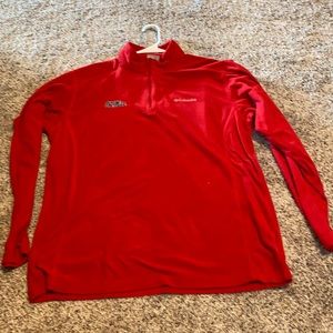 Men’s red Columbia fleece pullover. Size large.